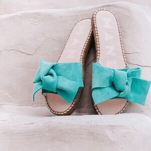 Manebi teal suede bow slide sandals size 37